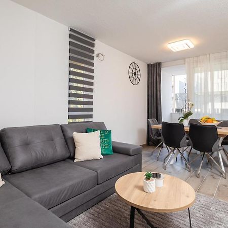 River Park Apartments Omis Exterior photo
